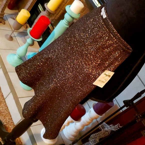 Black Glitter Skirt Size M,  (17.5" Length) - Picture 3 of 4